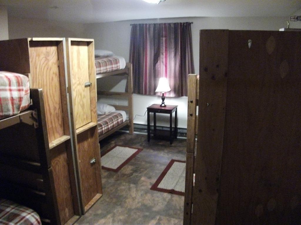 Bent Prop Inn And Hostel Of Alaska - Midtown Anchorage Zimmer foto