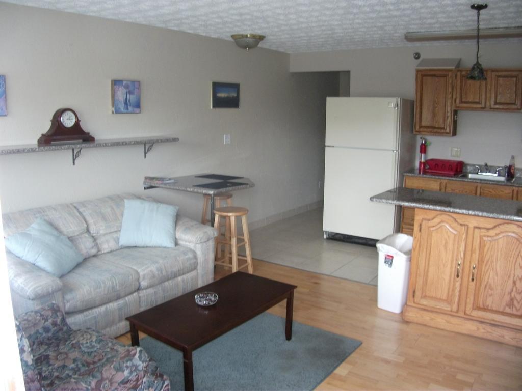 Bent Prop Inn And Hostel Of Alaska - Midtown Anchorage Zimmer foto